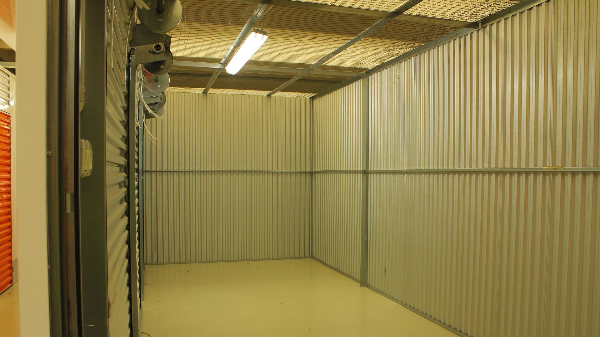 L'interno dei box self storage Maxicubo